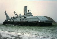 BH7 being moved to The Hovercraft Museum -   (The <a href='http://www.hovercraft-museum.org/' target='_blank'>Hovercraft Museum Trust</a>).
